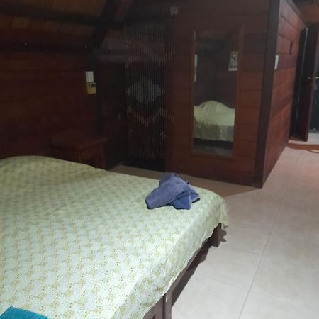 Charming Yellow Houses Loft-Style Apartment Bocas del Toro Extérieur photo