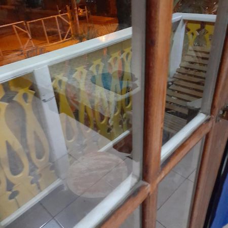 Charming Yellow Houses Loft-Style Apartment Bocas del Toro Extérieur photo