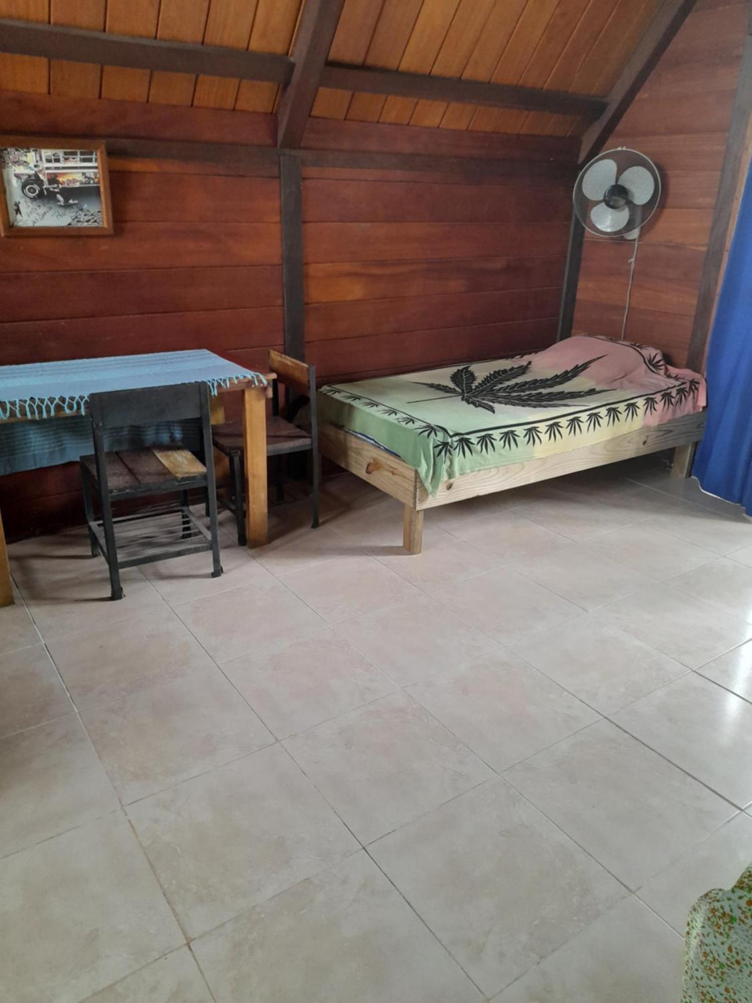 Charming Yellow Houses Loft-Style Apartment Bocas del Toro Extérieur photo